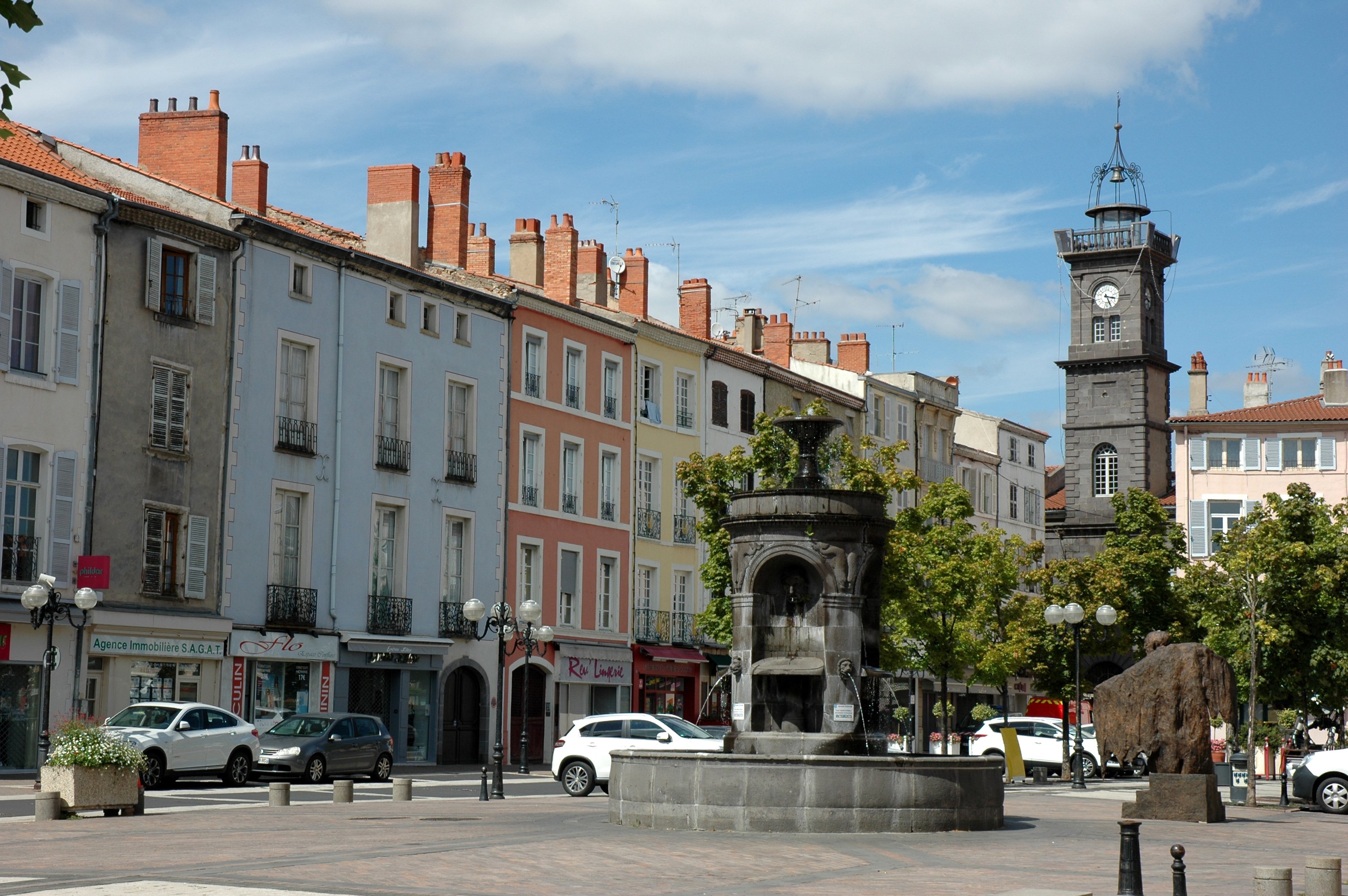 France_Auvergne_Rhone_Alpes_63_Issoire_tour_horloge_01